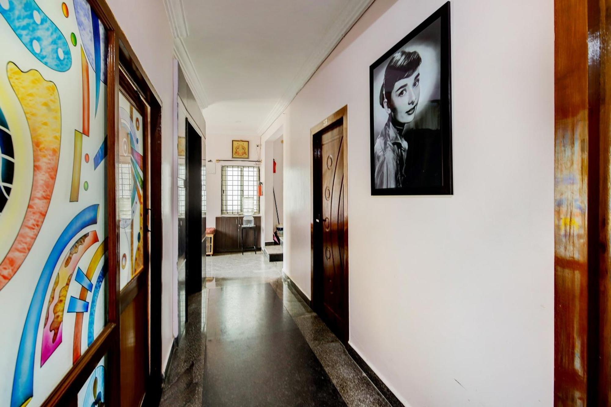 Hotel O Hotel Utsav Palace Bangalore Exterior foto