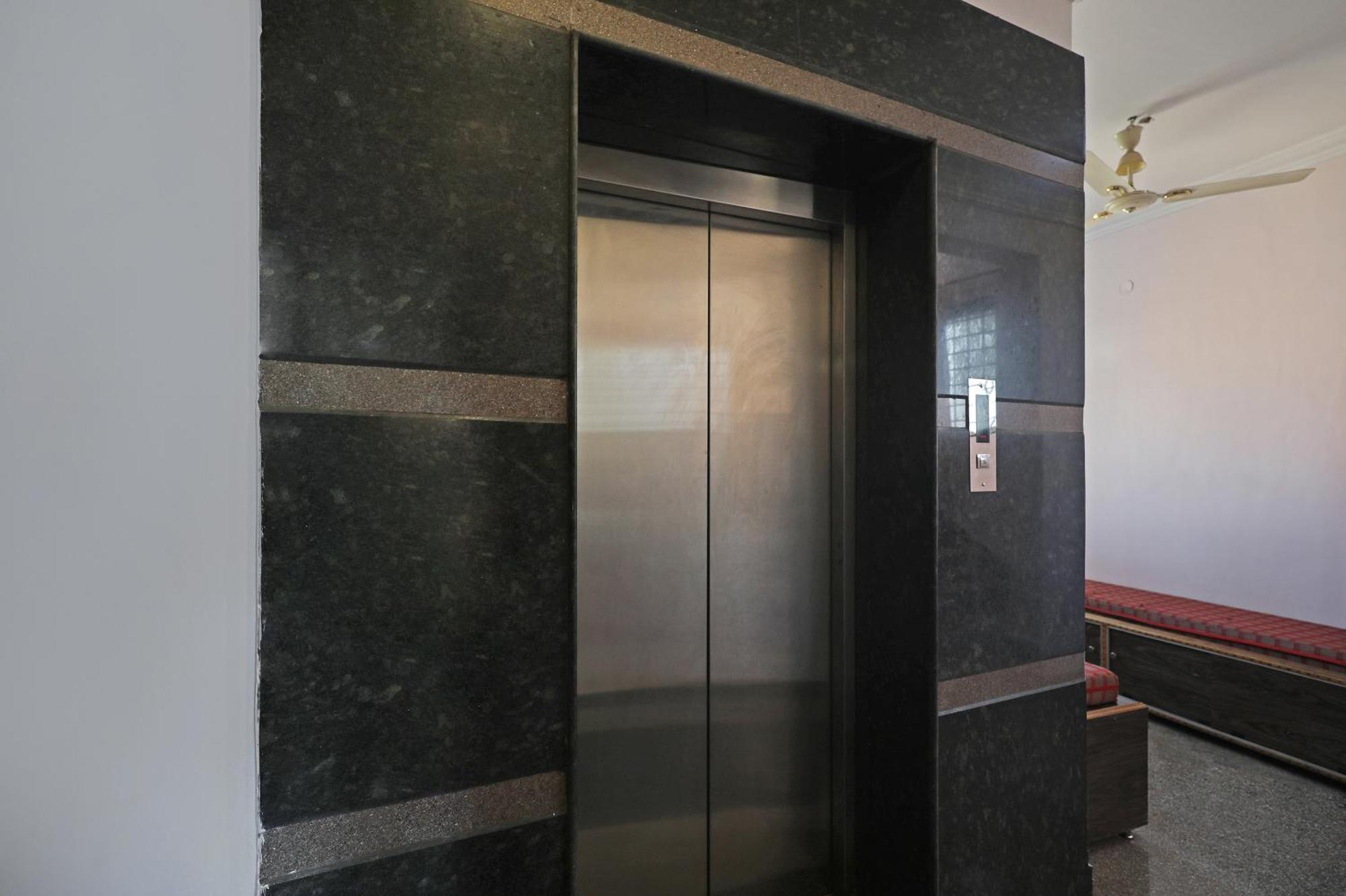 Hotel O Hotel Utsav Palace Bangalore Exterior foto